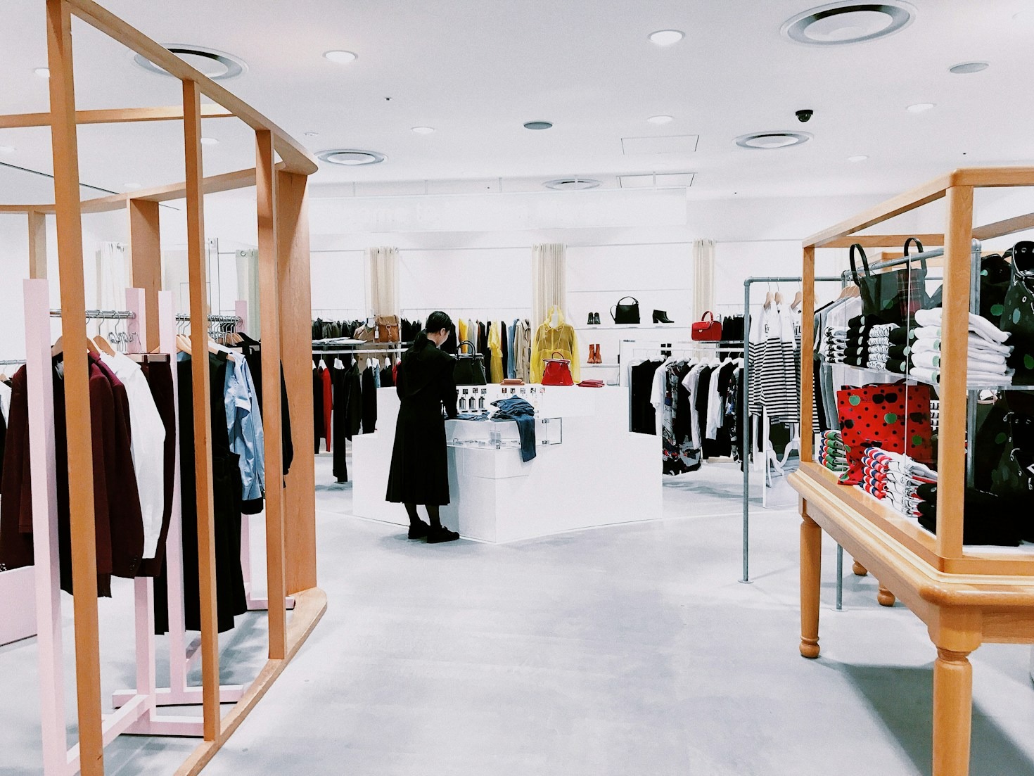Behind the Scenes of JERZE STORE’s Customer Service